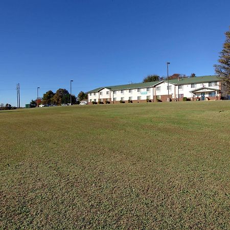 Americas Best Value Inn & Suites Cassville Roaring River Exterior foto