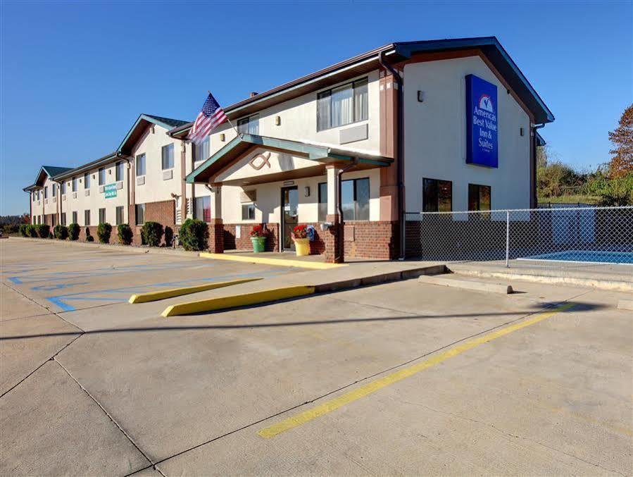 Americas Best Value Inn & Suites Cassville Roaring River Exterior foto